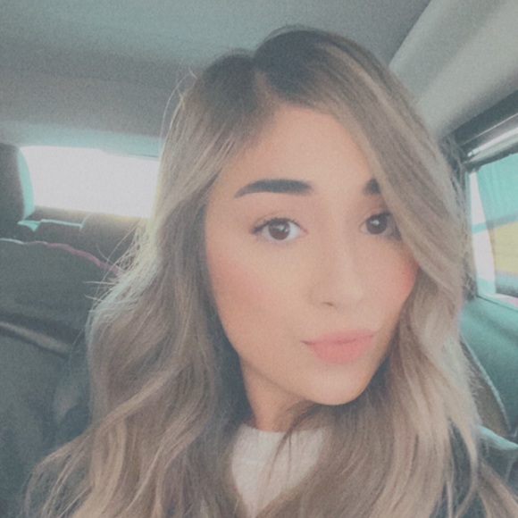 Meet your Posher, Rocio - Picture 1 of 1